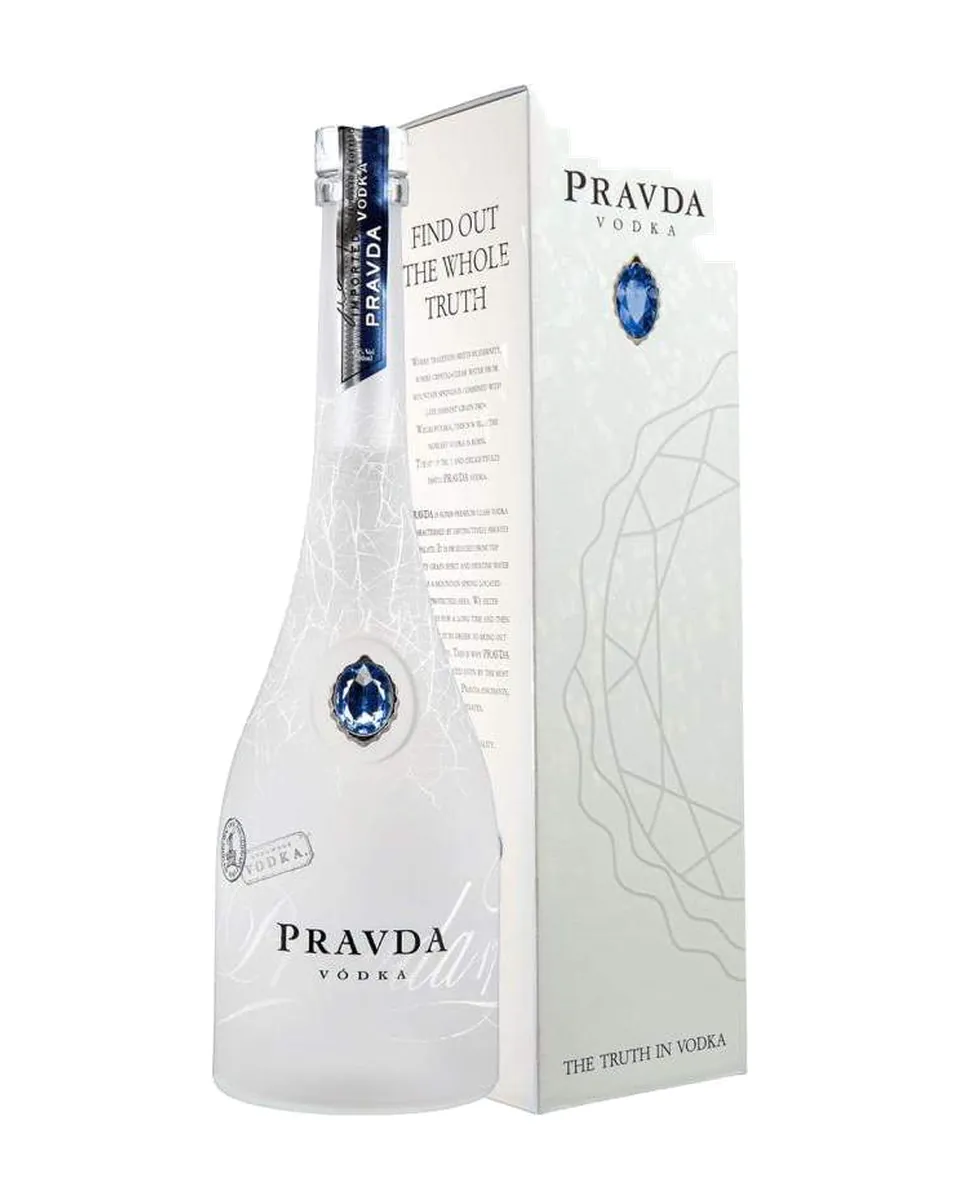 Butelka Wódka Pravda w białym kartoniku